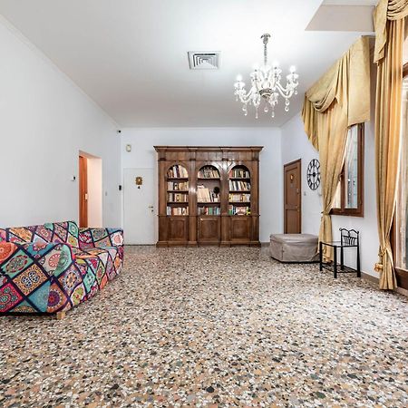 Palazzo Eremite Apartment Venice Luaran gambar